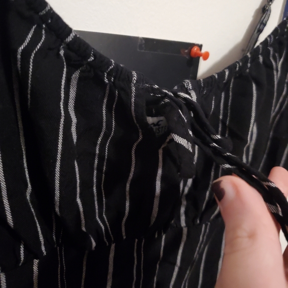 Hollister Black Cropped Tank Top - Picture 2 of 4